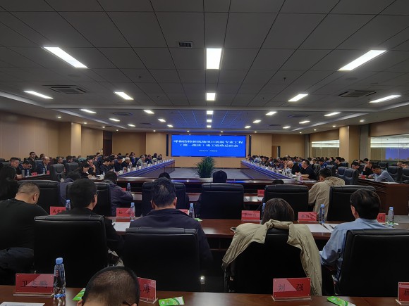 我司承建的呼和浩特盛樂(lè)國(guó)際機(jī)場(chǎng)飛行區(qū)場(chǎng)道1段標(biāo)順利通過(guò)竣工驗(yàn)收